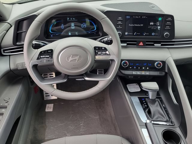 New 2026 Hyundai Elantra SEL Sport FWD image 6