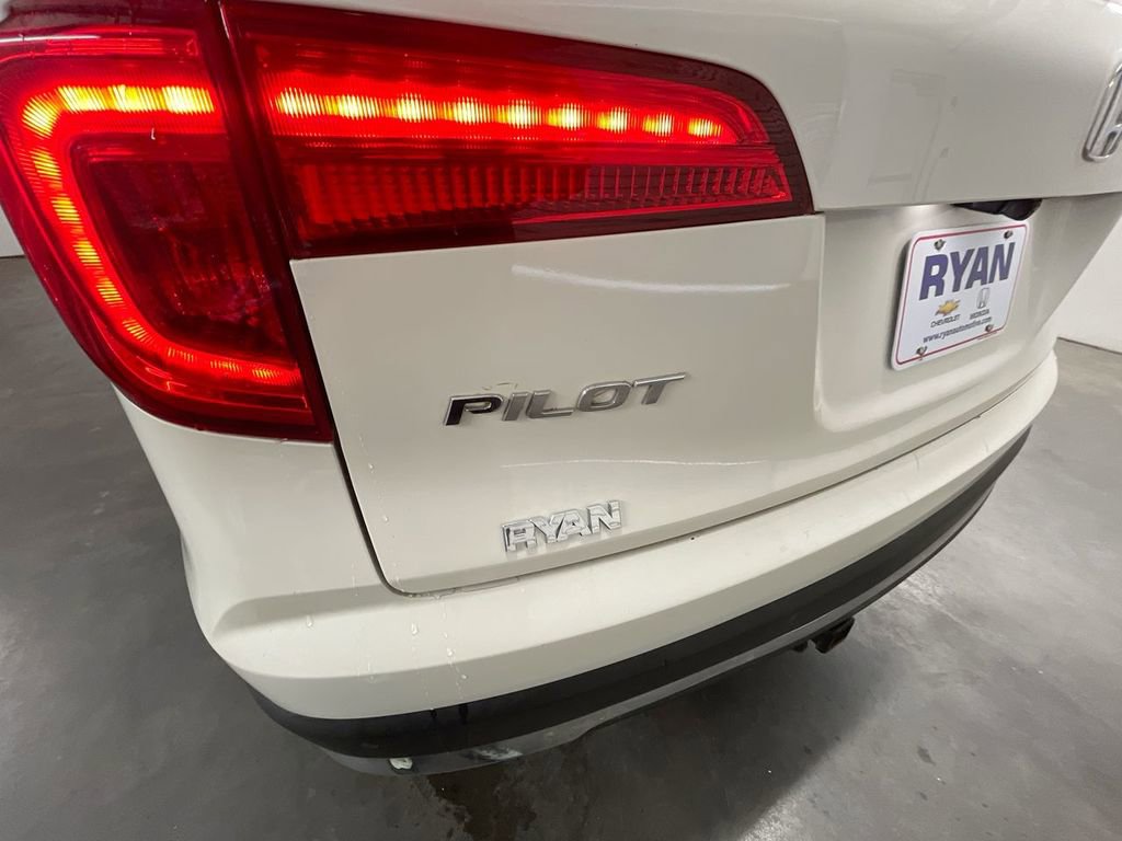 Used 2017 Honda Pilot Touring image 32