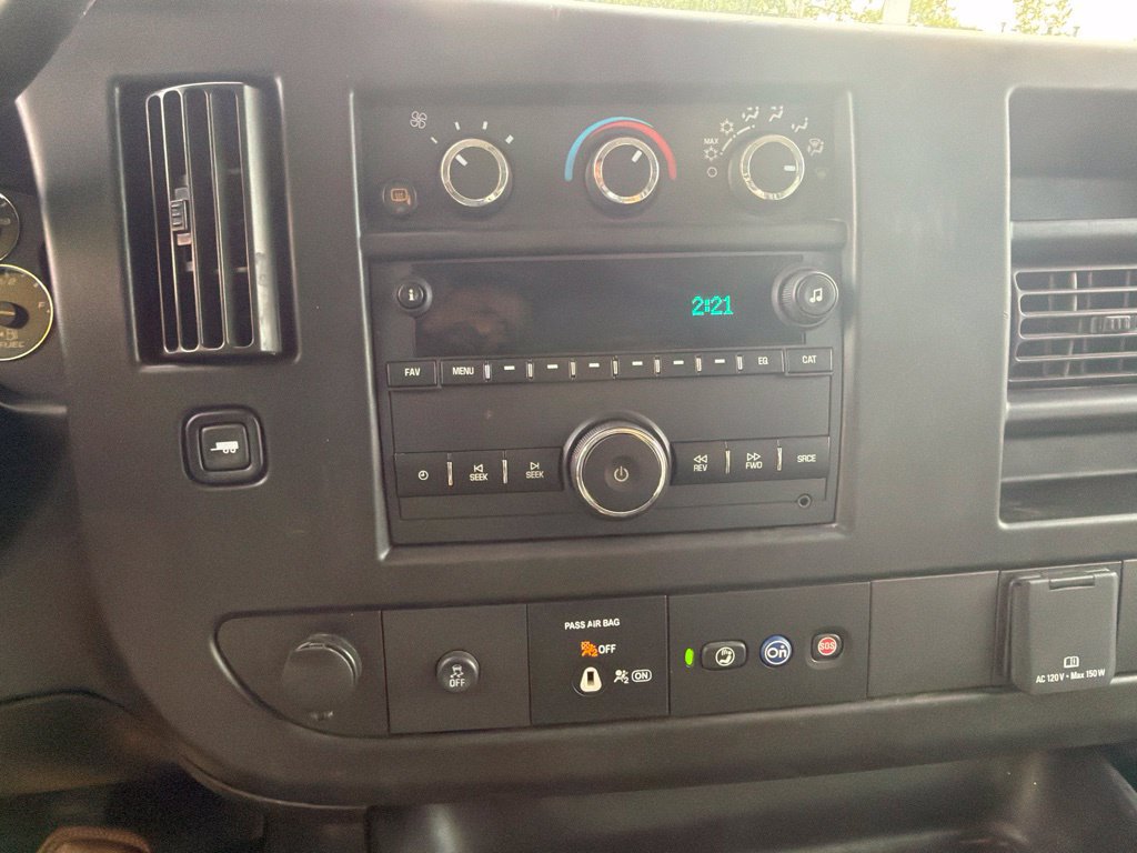 Used 2022 Chevrolet Express 2500 Extended RWD image 15