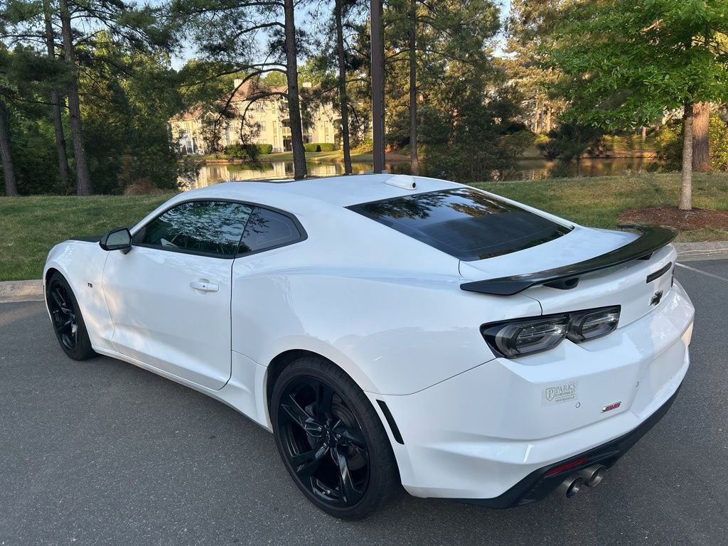 Used 2020 Chevrolet Camaro SS RWD image 32