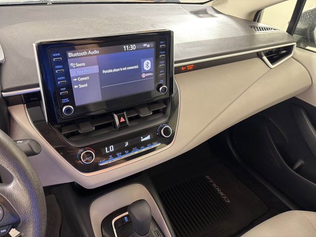 Used 2020 Toyota Corolla LE FWD image 33