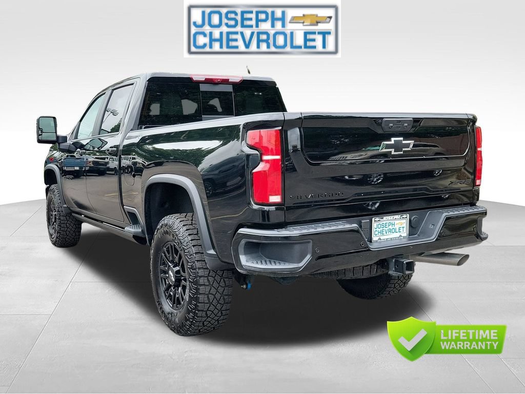 Used 2026 Chevrolet Silverado 2500 ZR2 w/ LPO, Dark Essentials Package AWD/4WD video 3