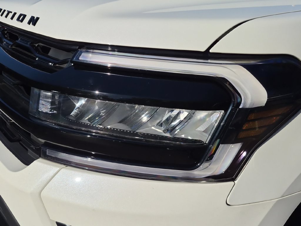 Used 2023 Ford Expedition Max Limited AWD/4WD image 3