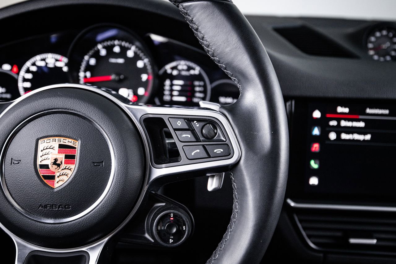 Certified 2023 Porsche Cayenne AWD/4WD image 16