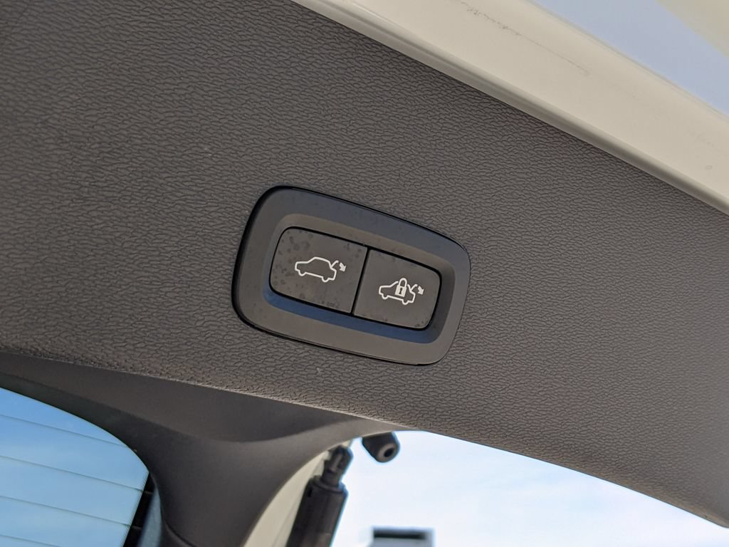 Certified 2023 Volvo C40 P8 Recharge Ultimate AWD/4WD image 29