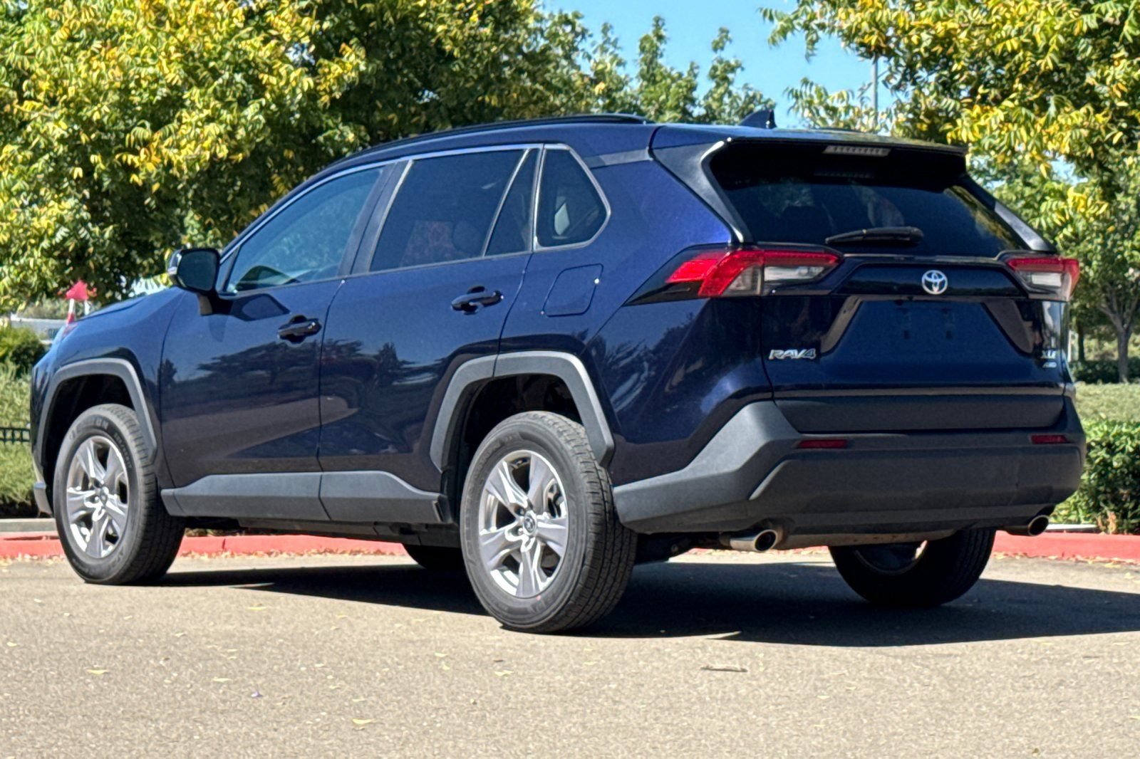 Certified 2025 Toyota RAV4 XLE AWD/4WD image 6