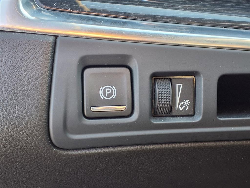 Used 2023 Cadillac XT5 Premium Luxury image 9