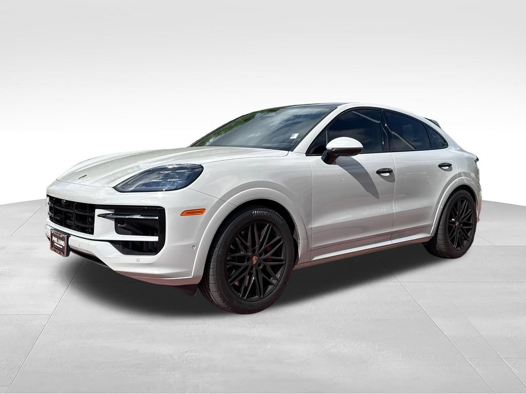 Used 2026 Porsche Cayenne GTS AWD/4WD image 4