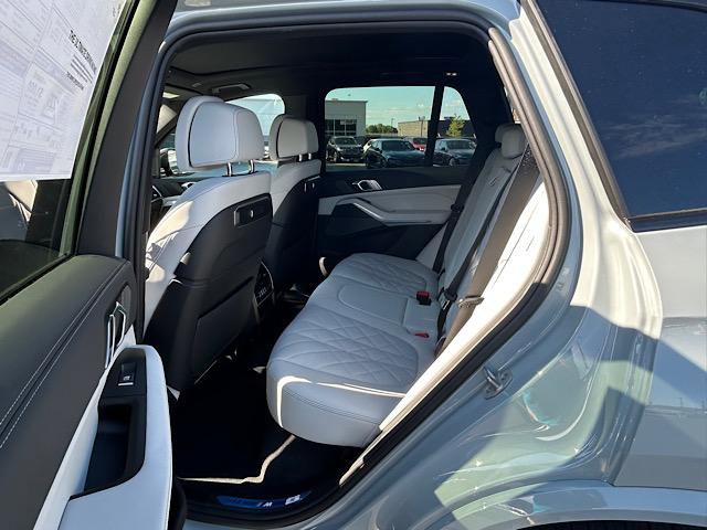 New 2026 BMW X5 xDrive50e w/ M Sport Package image 5