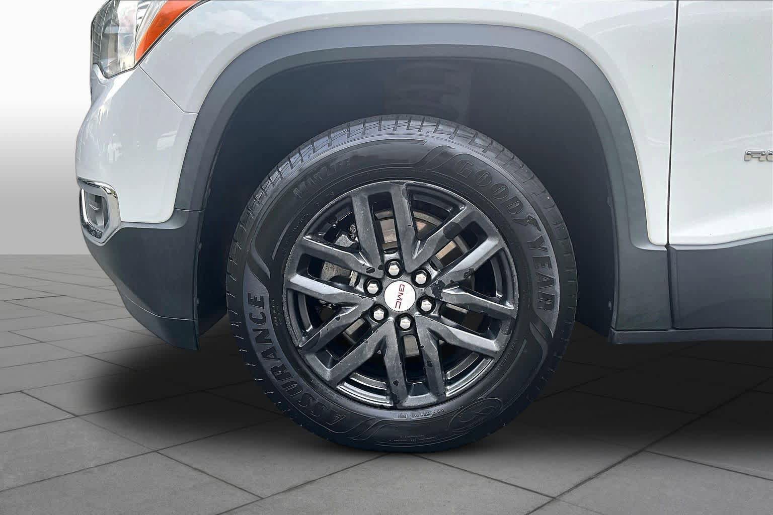 Used 2019 GMC Acadia SLT FWD image 11