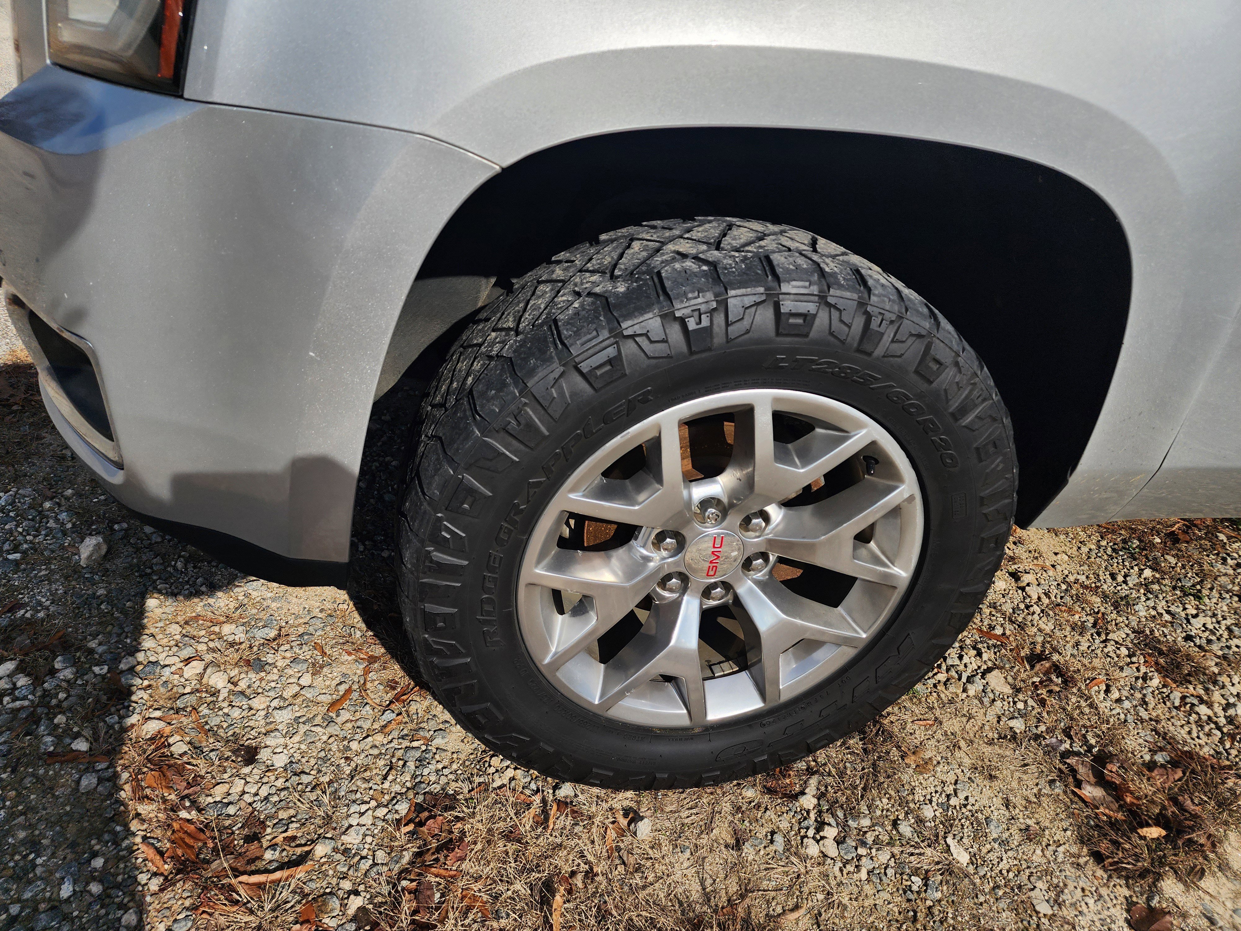 Used 2016 GMC Yukon SLE w/ Convenience Package image 5