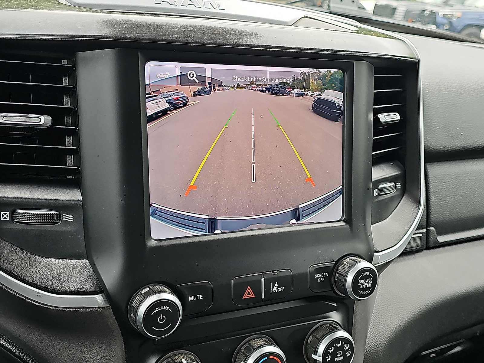 Used 2022 RAM 1500 Big Horn AWD/4WD image 17
