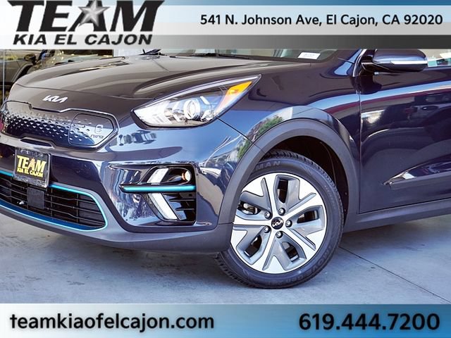 Certified 2022 Kia Niro EX FWD image 3