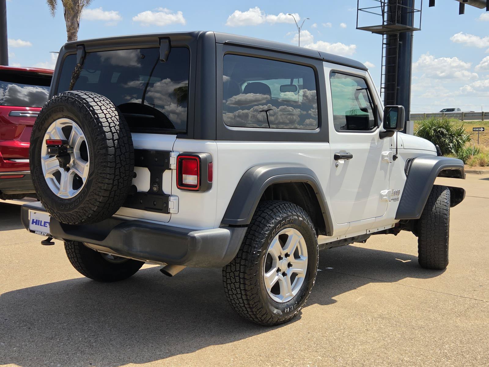 Used 2020 Jeep Wrangler Sport AWD/4WD image 4