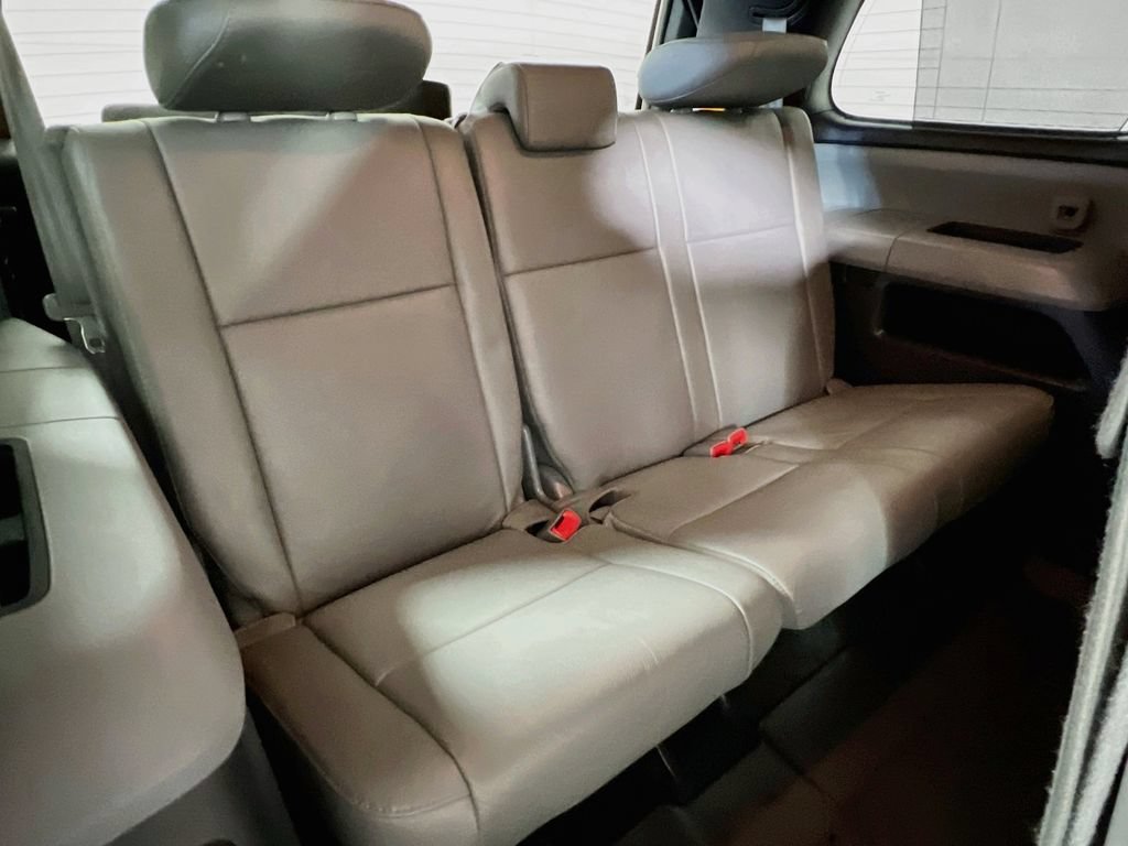 Used 2016 Toyota Sequoia Limited w/ Safety & Convenience Package AWD/4WD image 24