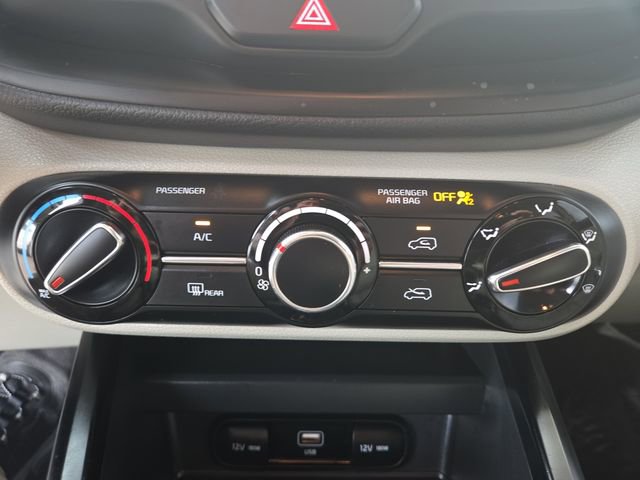 Used 2025 Kia Soul LX w/ LX Technology Package image 25