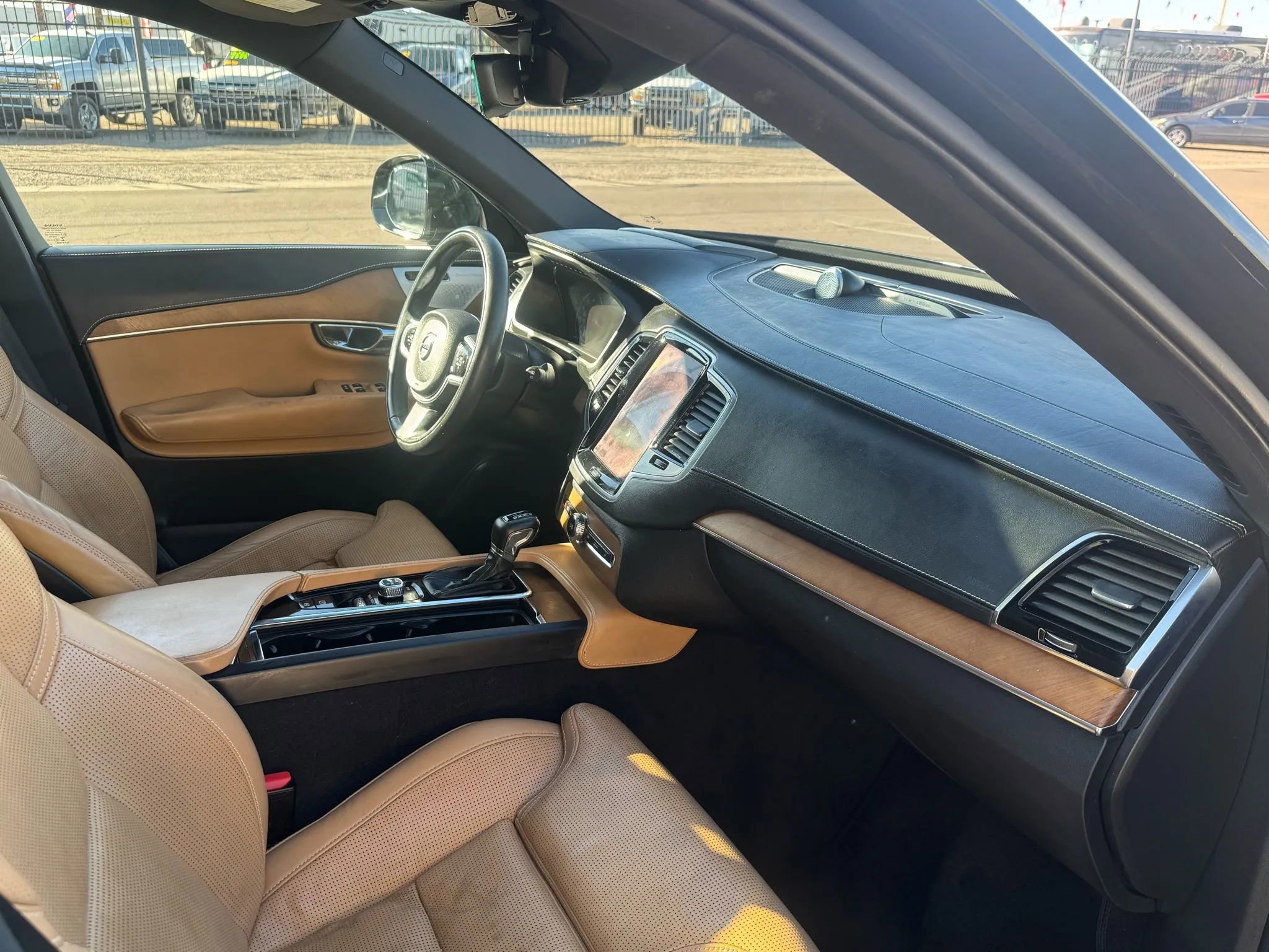 Used 2016 Volvo XC90 T6 image 6