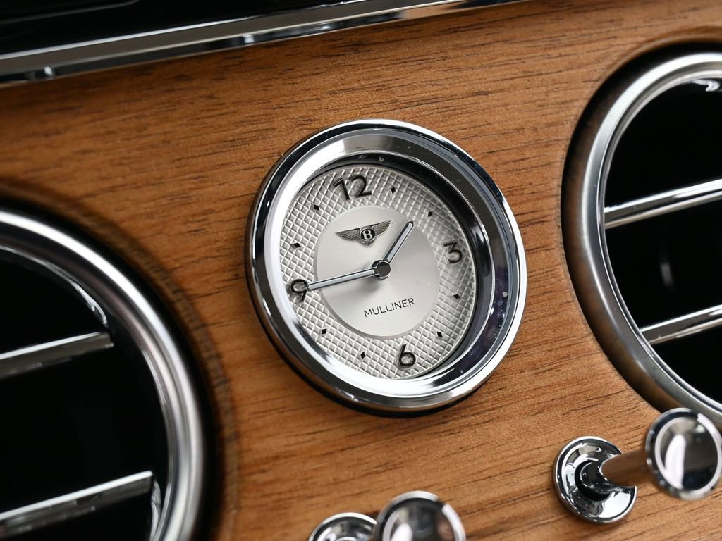 Used 2023 Bentley Continental GT Azure image 23