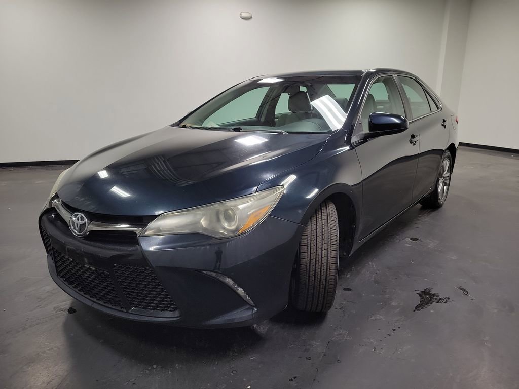 Used 2016 Toyota Camry SE image 4