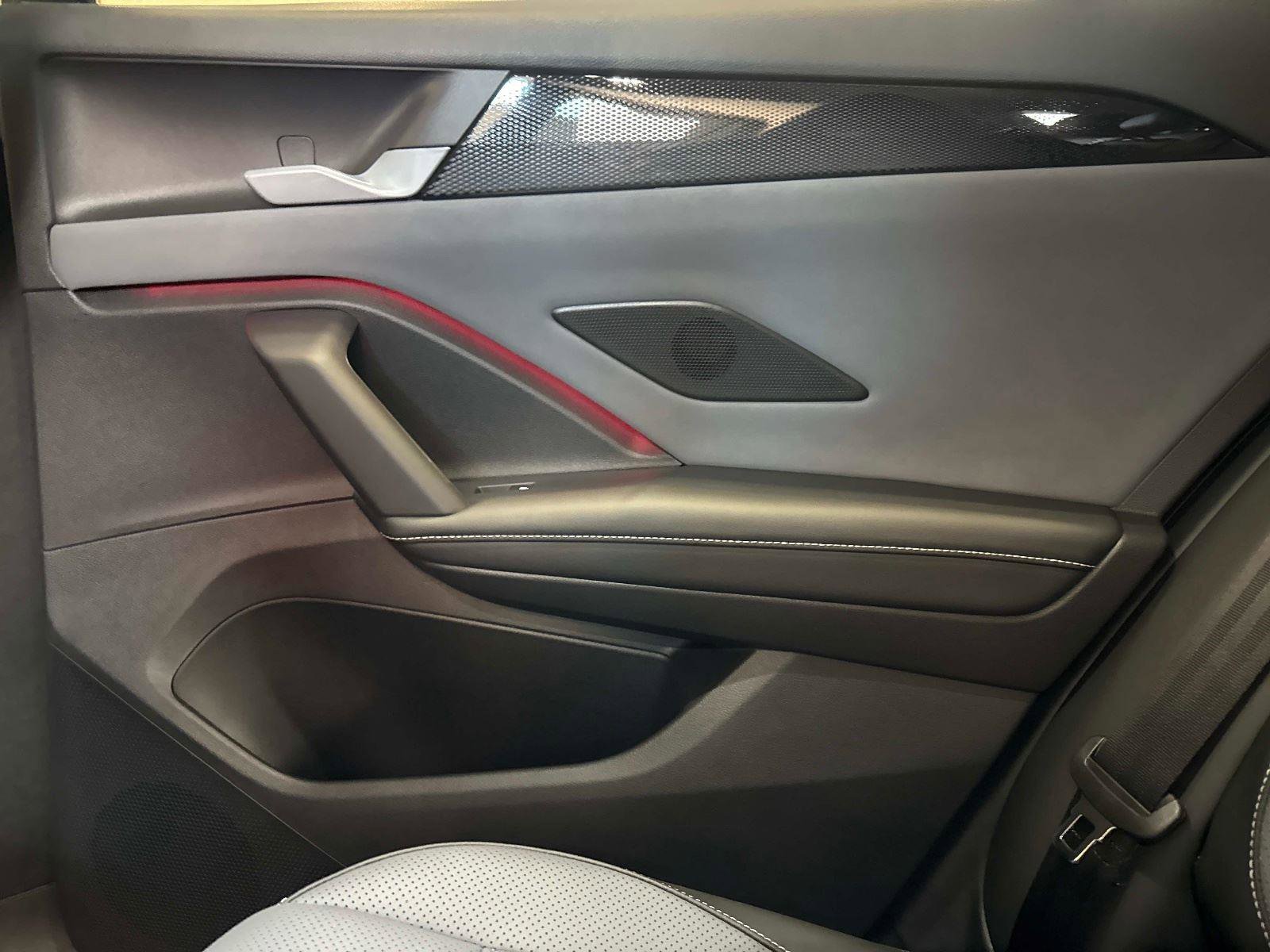 New 2026 Volkswagen Tiguan SE image 16