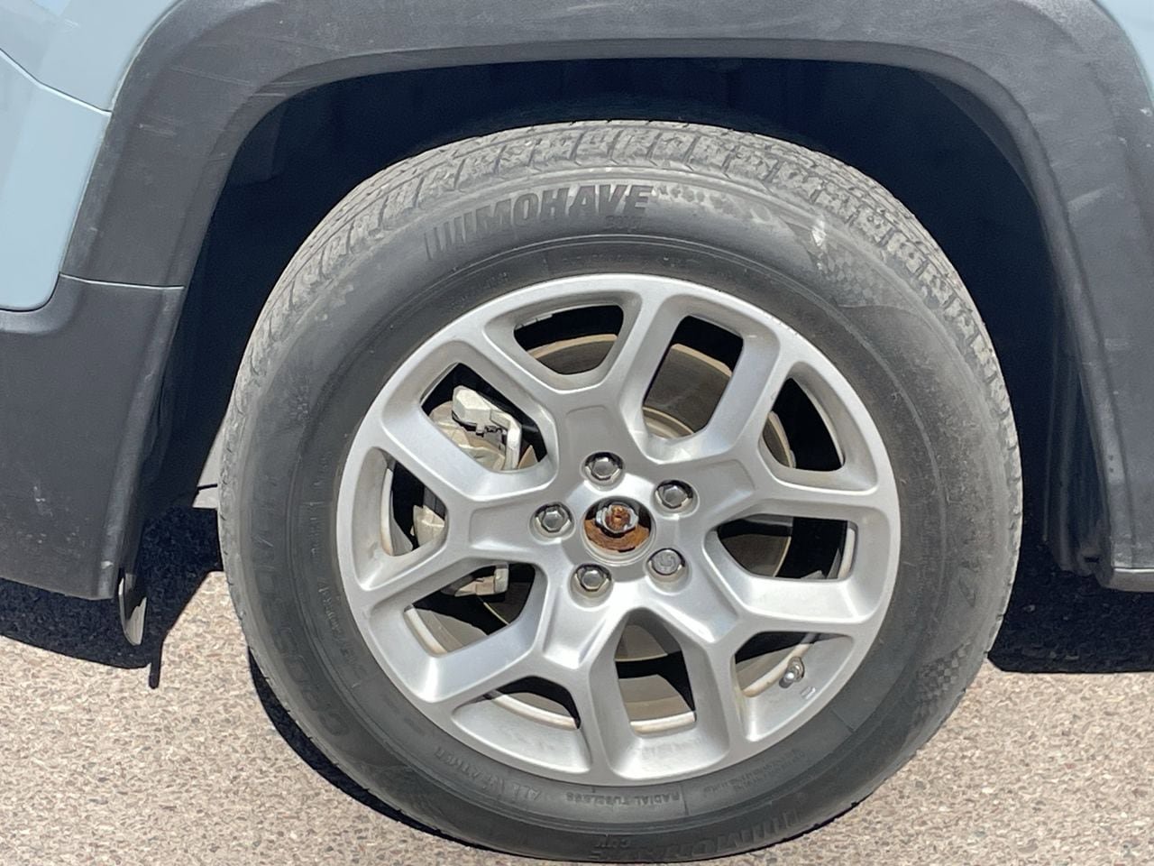 Used 2018 Jeep Renegade Latitude FWD image 5
