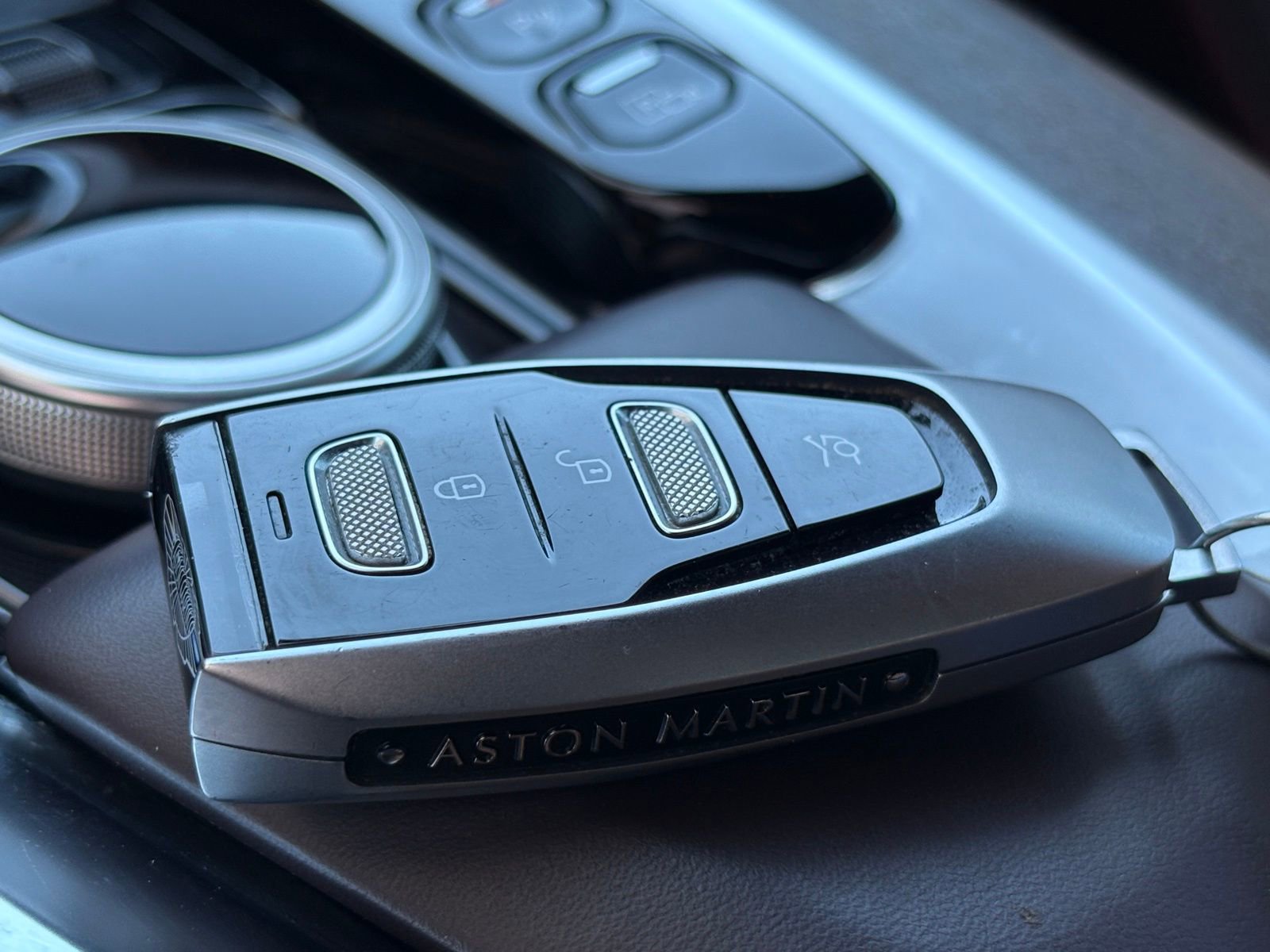 Used 2021 Aston Martin DBX image 48