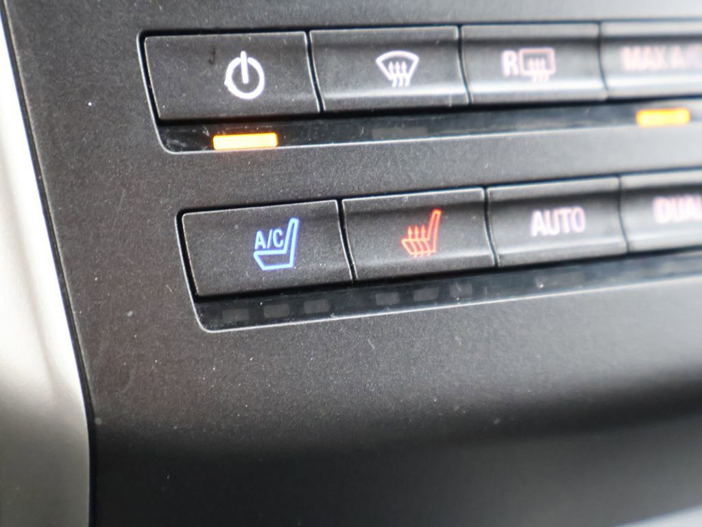 Used 2019 Lincoln MKC Black Label image 39