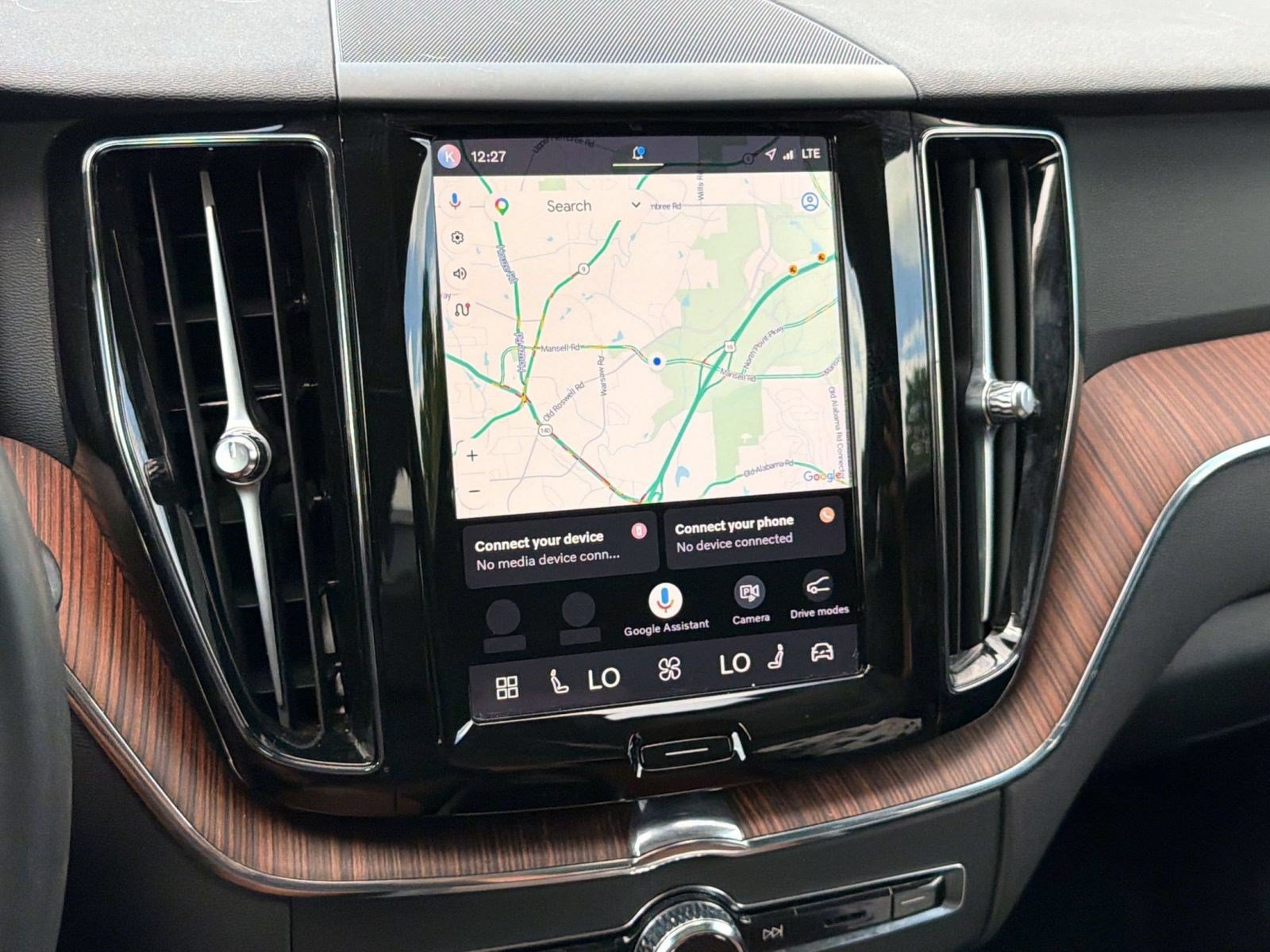 Certified 2024 Volvo XC60 B5 Plus AWD/4WD image 18