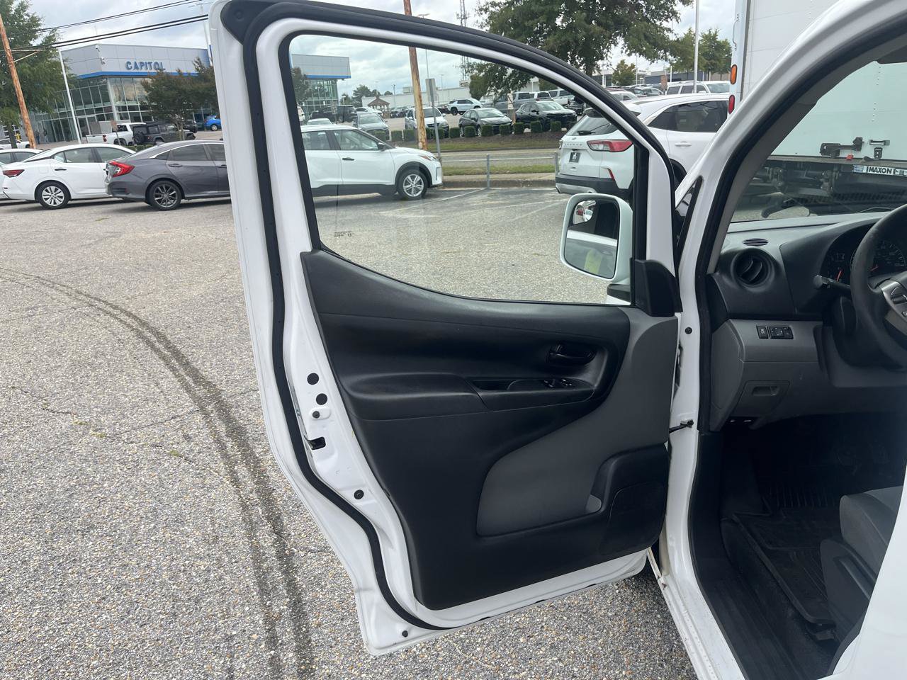 Used 2019 Nissan NV200 SV w/ Back Door Glass Package FWD image 9