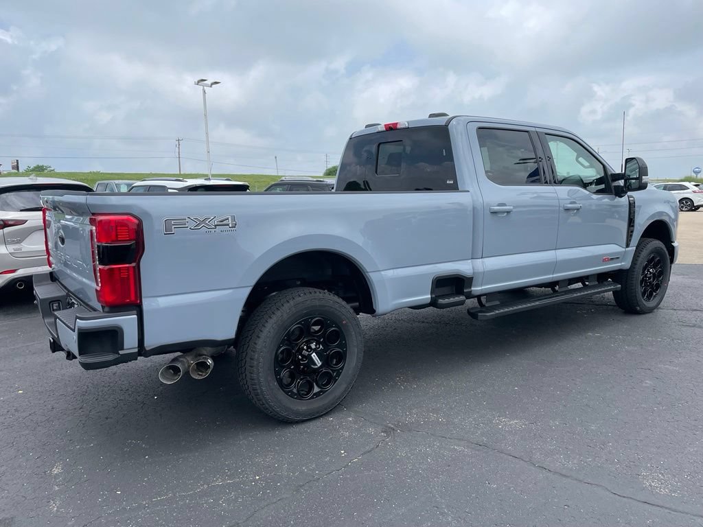 New 2026 Ford F250 Lariat w/ Black Appearance Package AWD/4WD image 4
