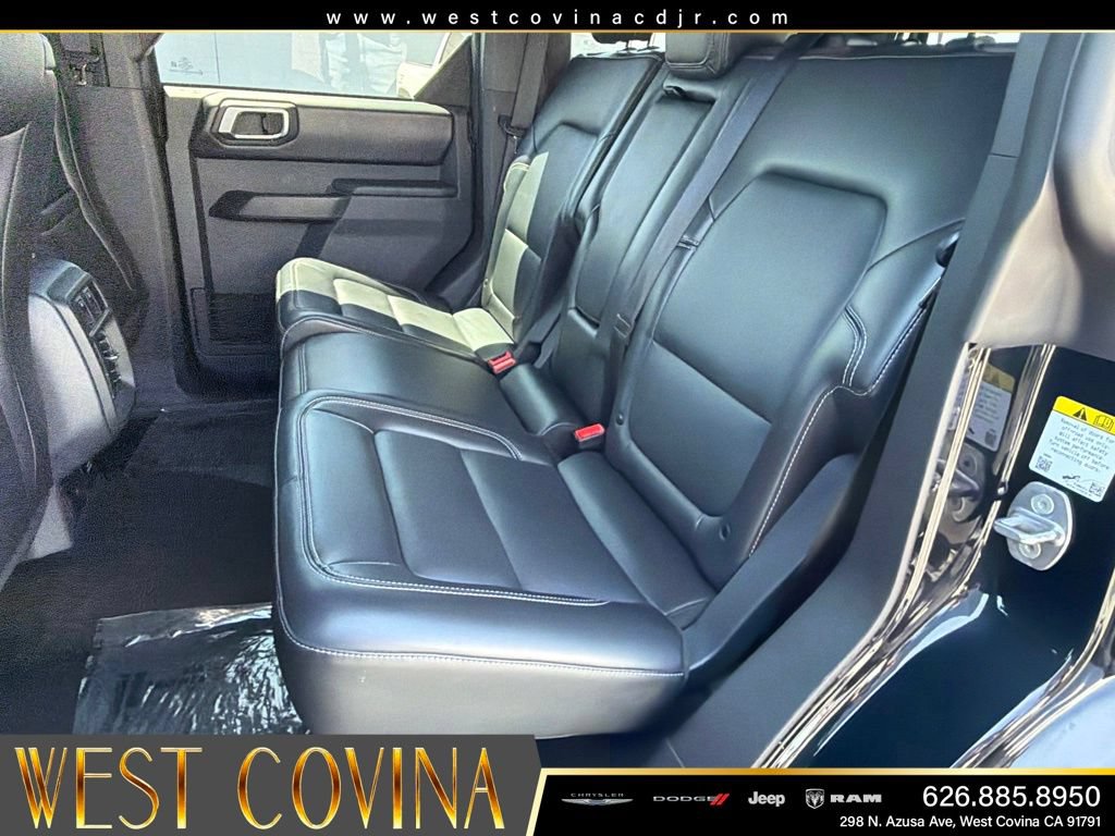 Used 2025 Ford Bronco Outer Banks AWD/4WD image 35