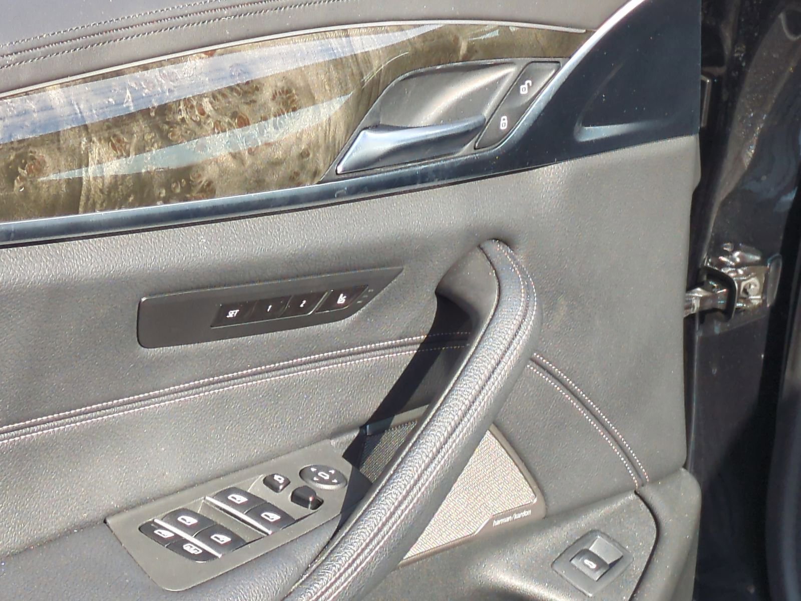 Used 2023 BMW M550i xDrive image 14