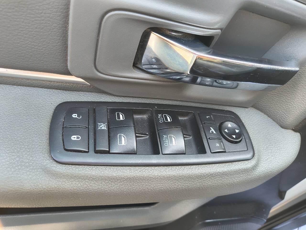 Used 2018 RAM 2500 Outdoorsman AWD/4WD image 20