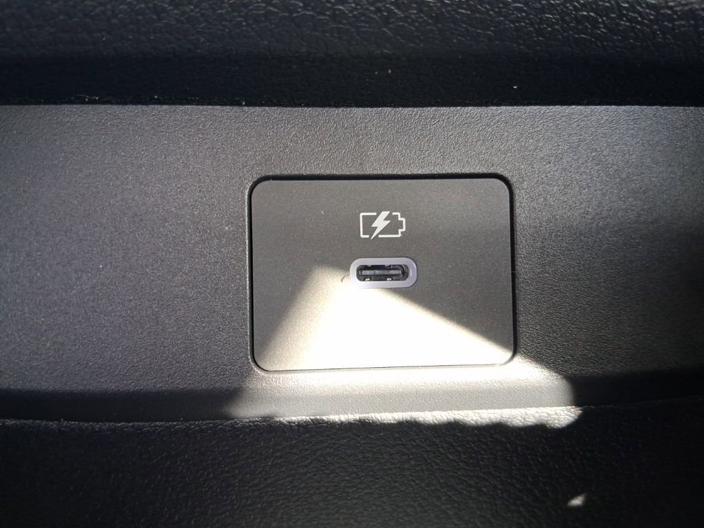 Certified 2026 Nissan Sentra SR w/ Floor Mat Package image 27