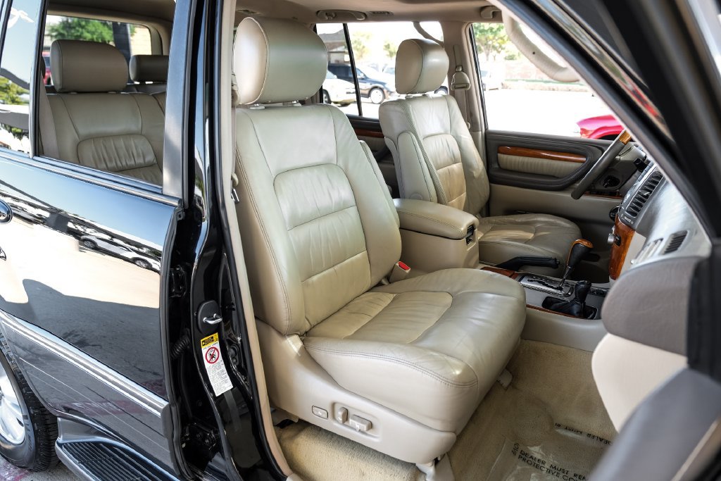 Used 2005 Lexus LX 470 4WD image 39
