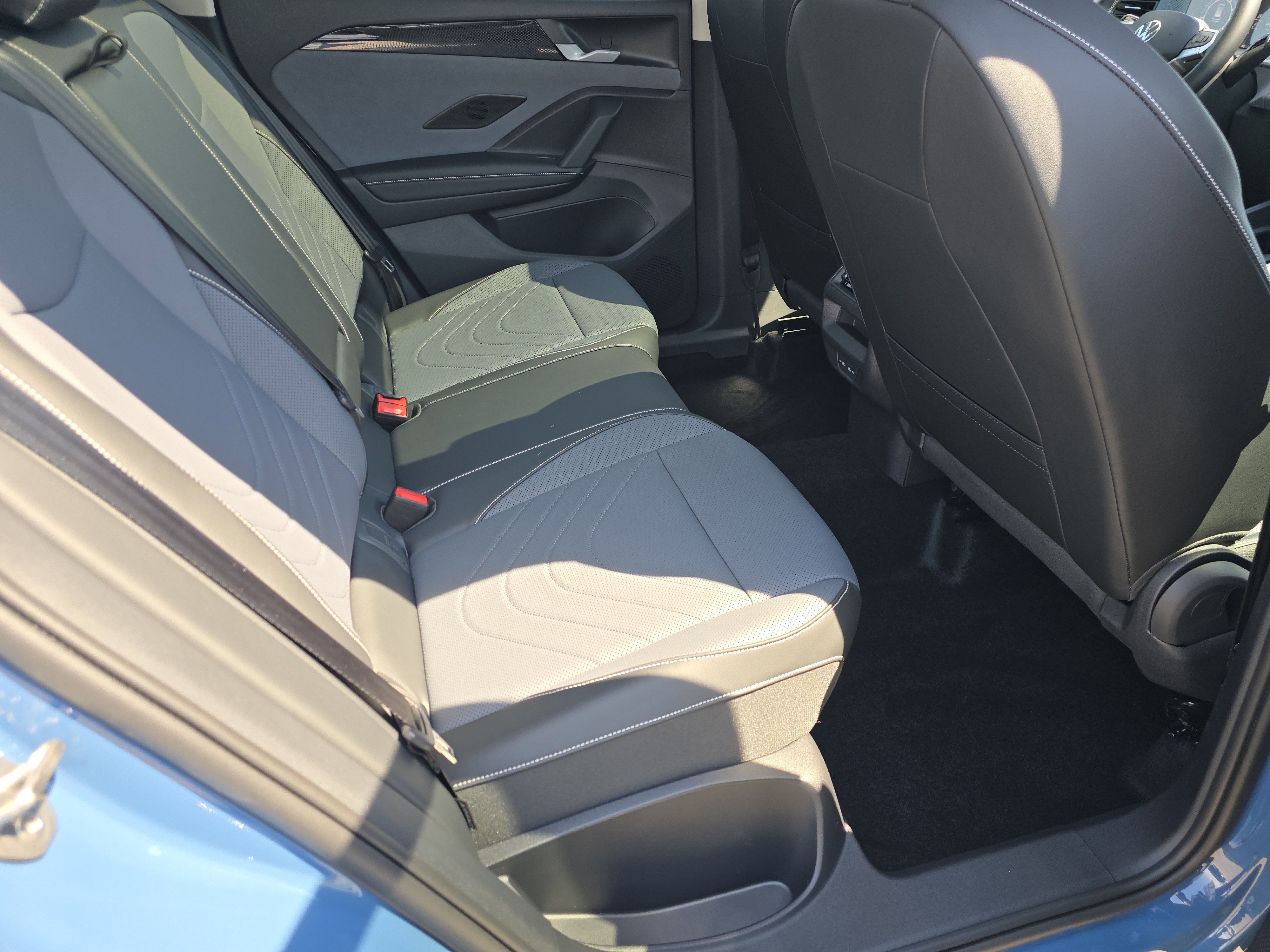 New 2026 Volkswagen Tiguan SE image 17