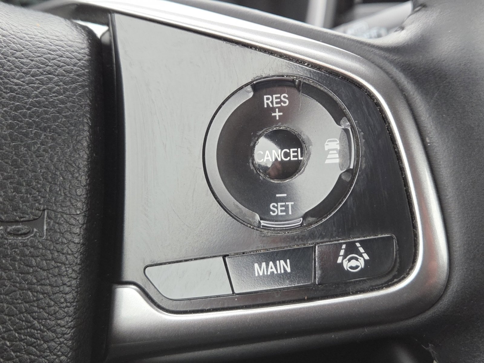 Used 2017 Honda CR-V Touring image 7