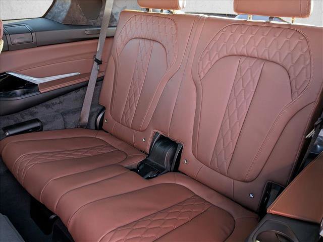 New 2026 BMW X7 M60i image 18