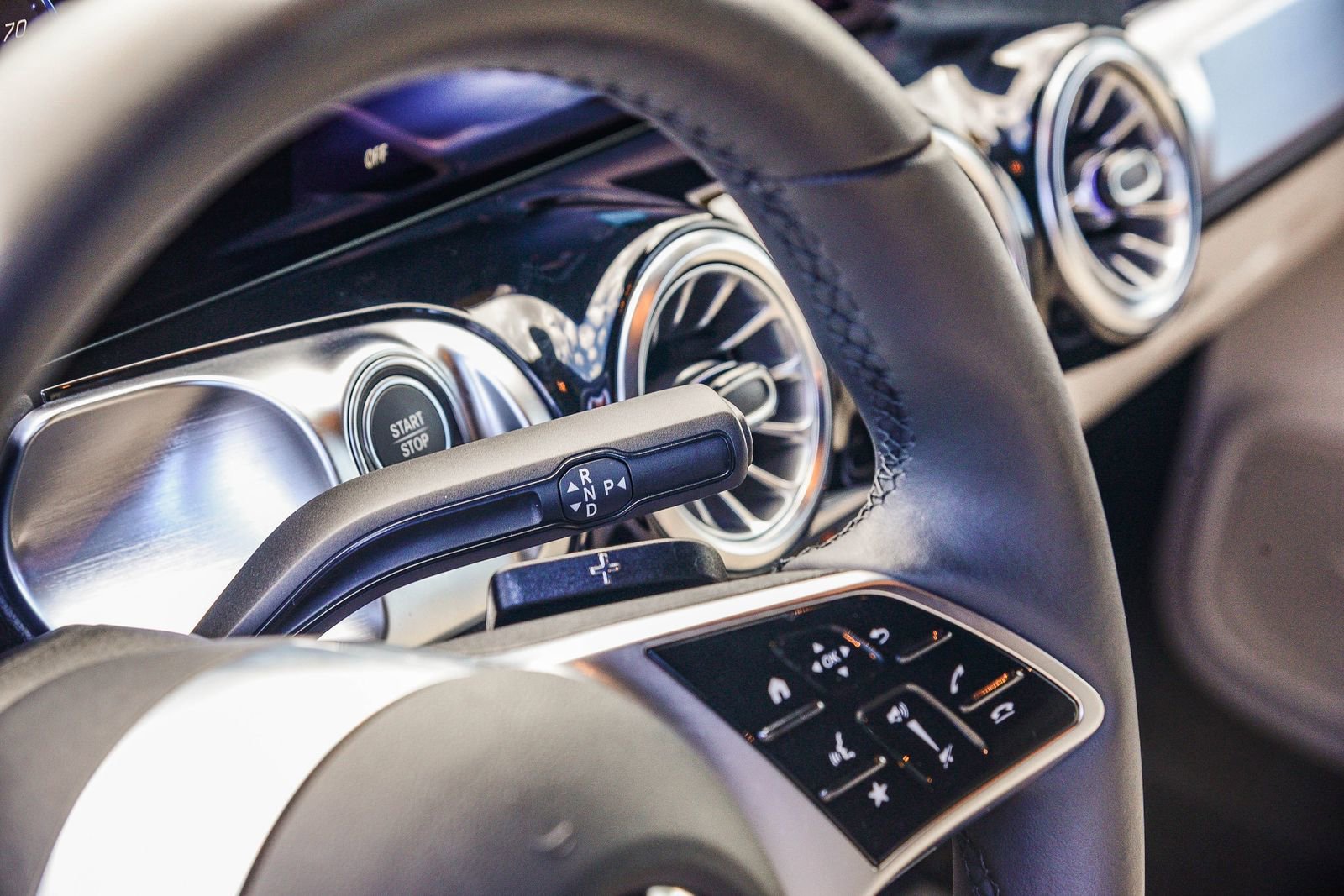 Used 2025 Mercedes-Benz EQB 250+ image 23