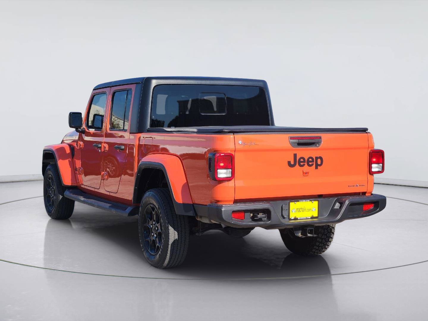 Used 2023 Jeep Gladiator Sport AWD/4WD image 7