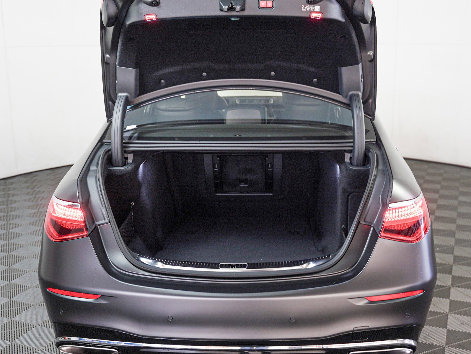 New 2026 Mercedes-Benz S 580 4MATIC Sedan image 10