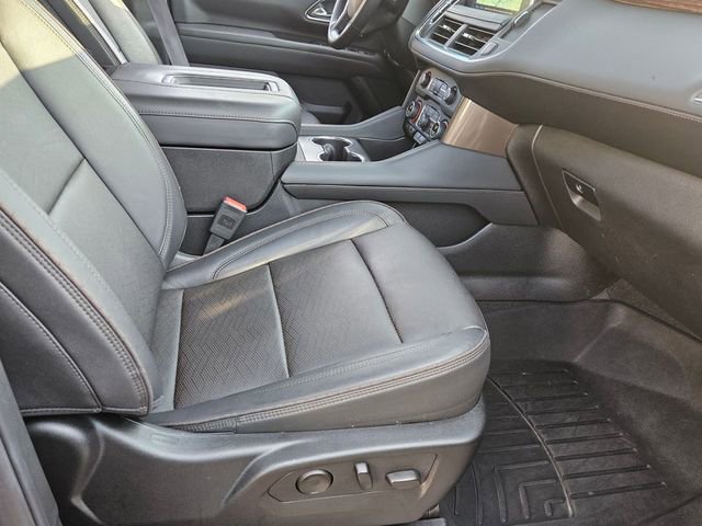 Used 2024 Chevrolet Suburban High Country AWD/4WD image 20