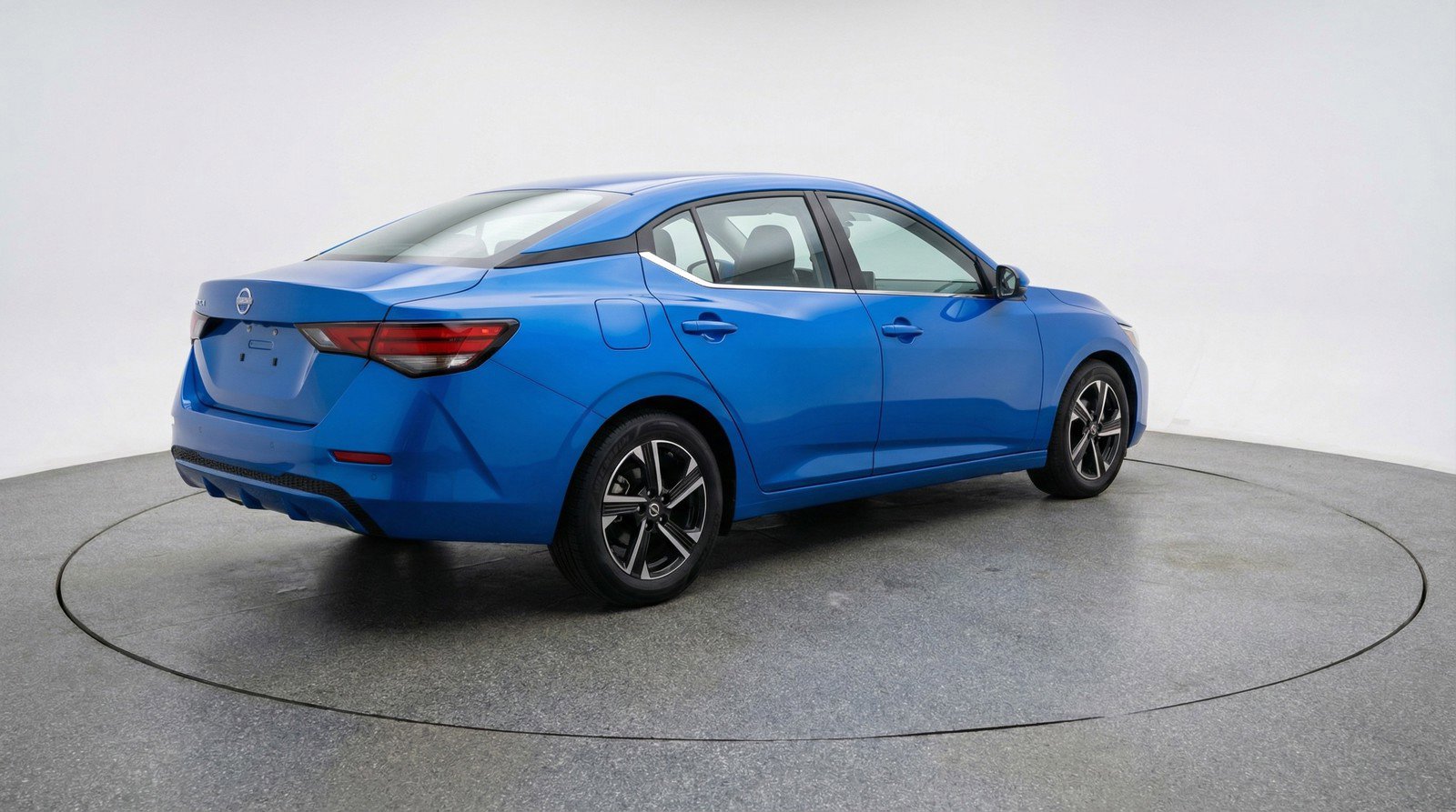 Used 2025 Nissan Sentra SV image 9