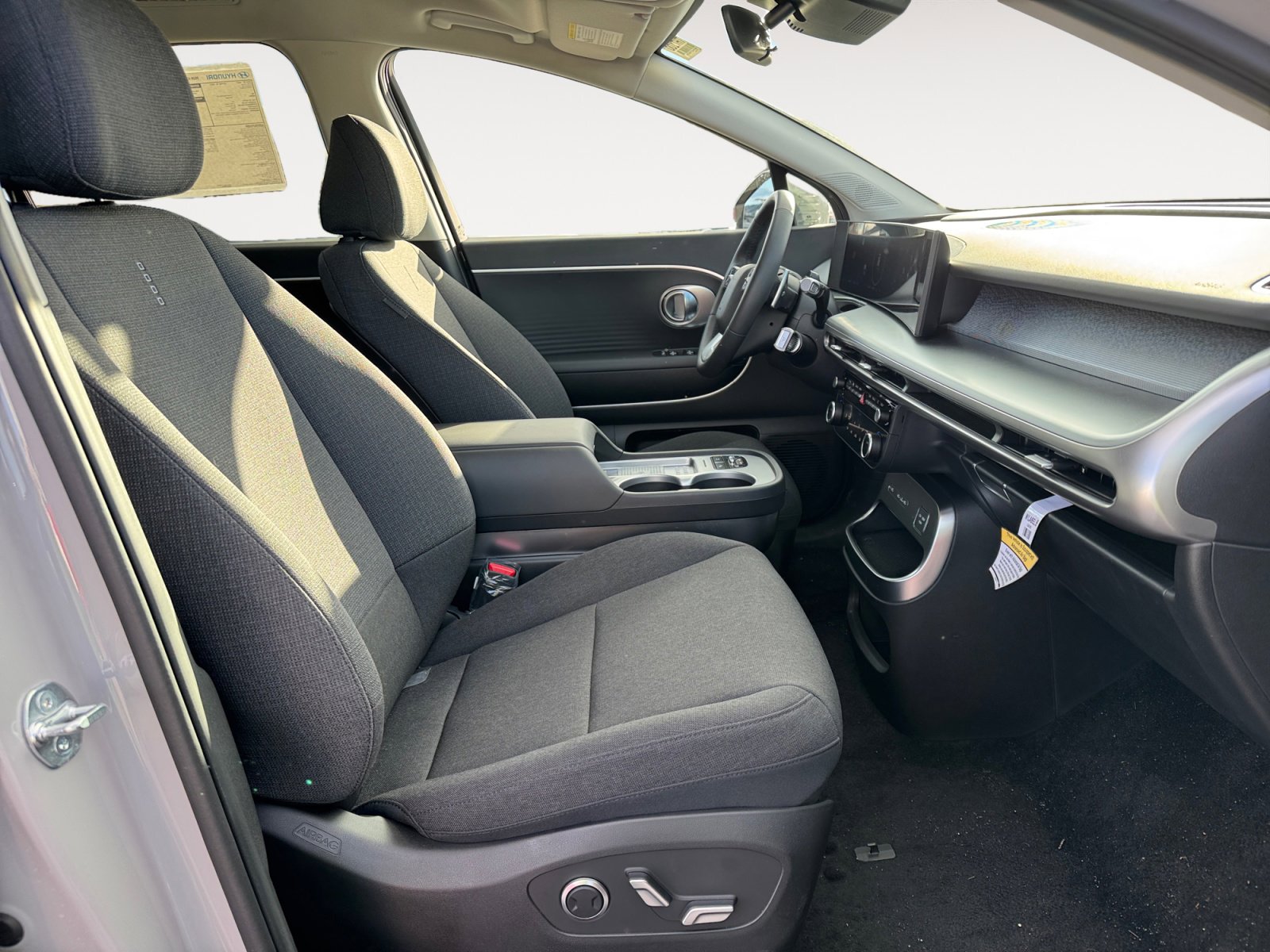 New 2026 Hyundai Ioniq 9 SE image 15