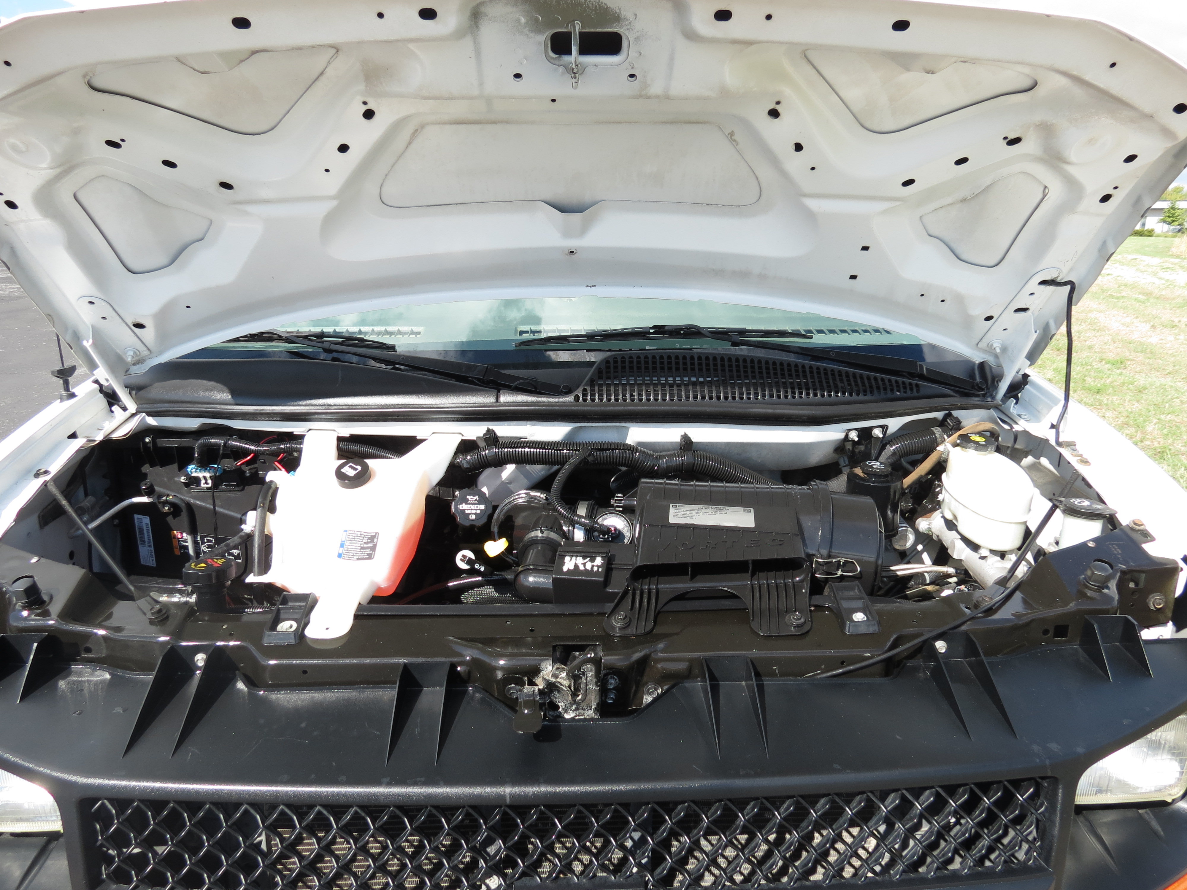 Used 2015 Chevrolet Express 2500 RWD image 9