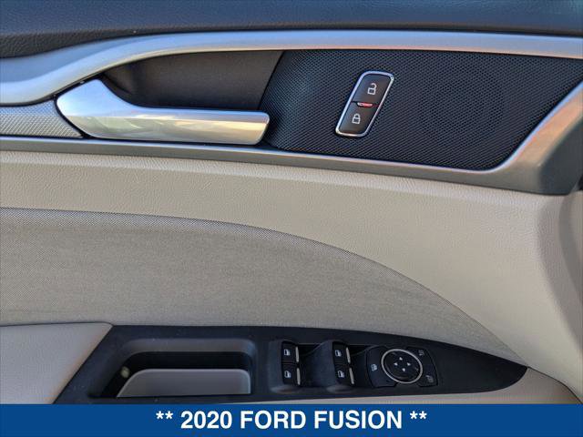 Used 2020 Ford Fusion SE image 11