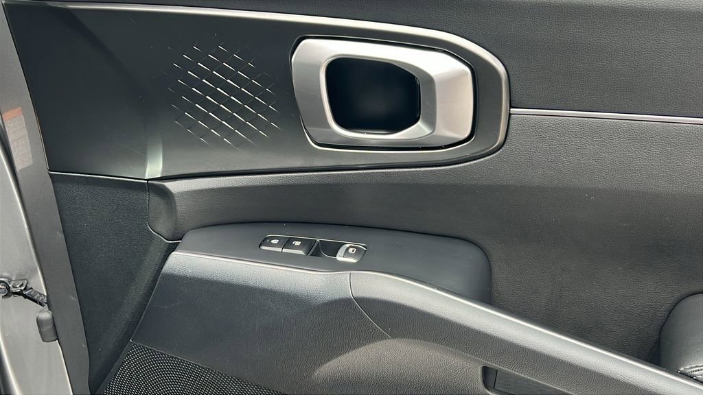 Used 2023 Kia Sorento EX image 9