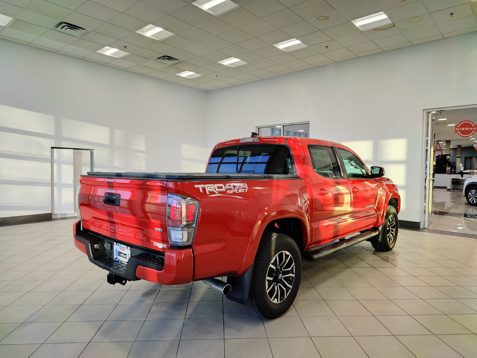 Used 2021 Toyota Tacoma TRD Sport image 2
