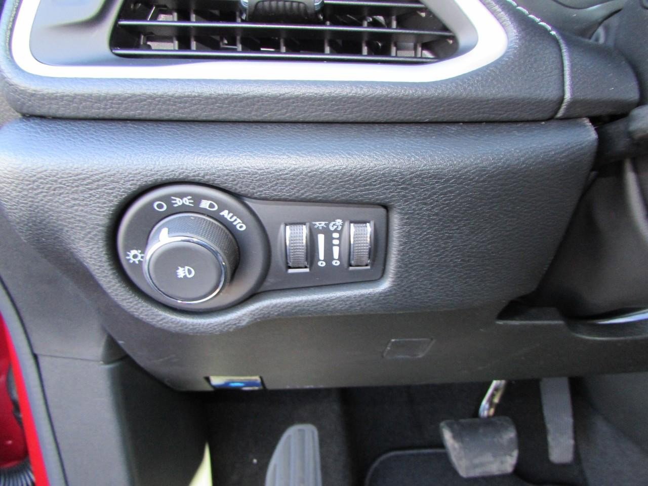 New 2026 Chrysler Pacifica Select image 13