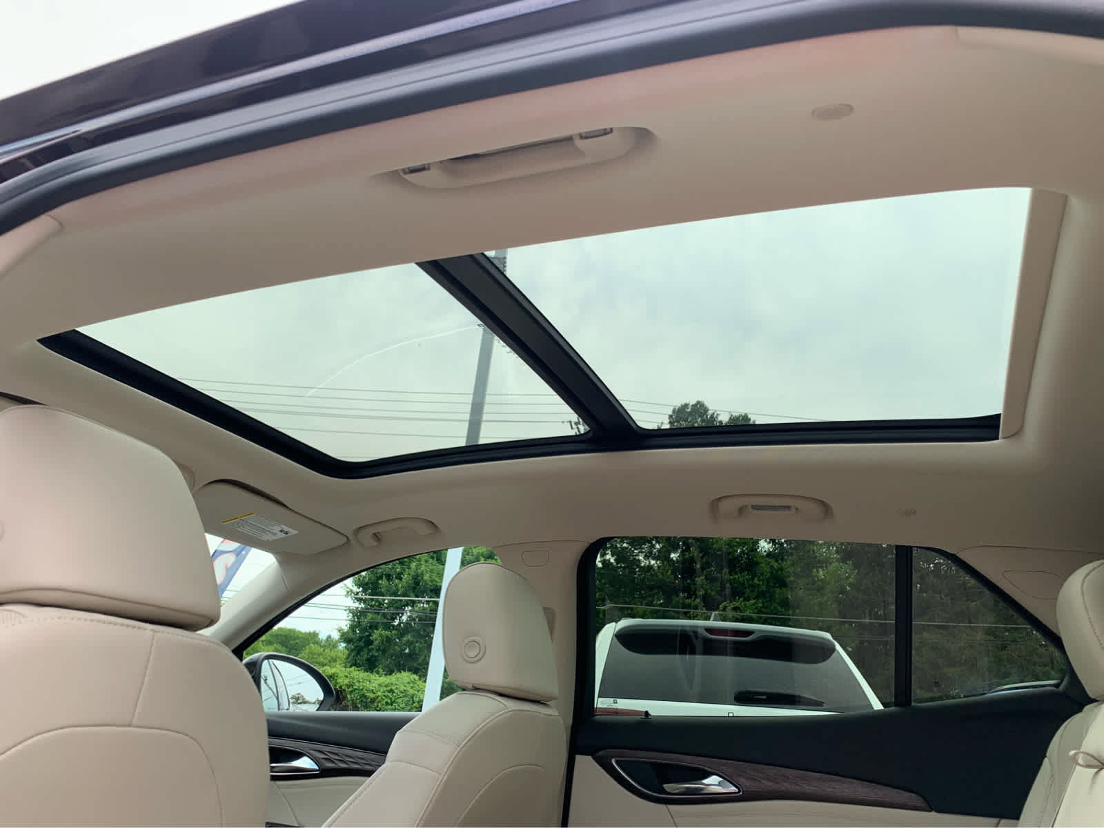Used 2023 Buick Envision Avenir AWD/4WD image 26